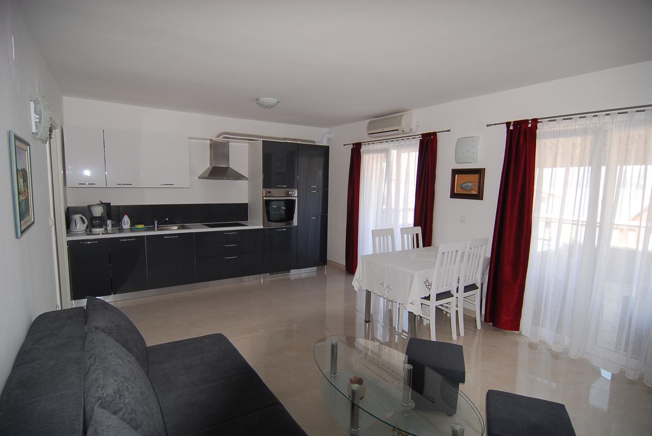 Villa Natalie Omiš Exterior foto